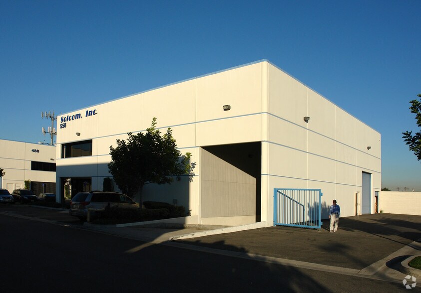 More Photos Of 558 Amapola Ave, Torrance Warehouse For Lease
