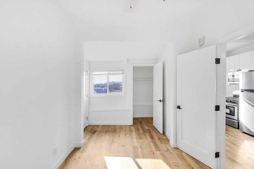 More Photos Of 1625 Vineyard Ave, Los Angeles Apartments For Sale