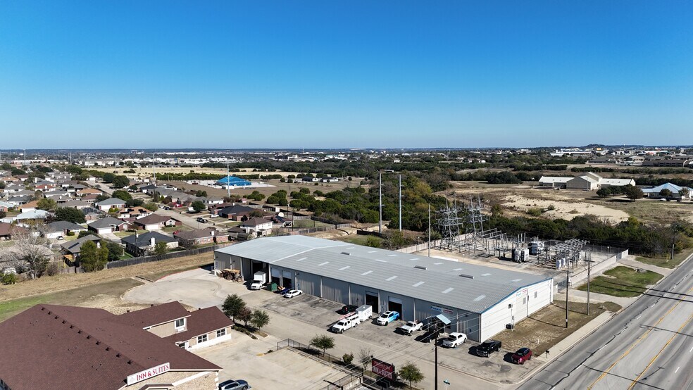 More Photos Of 2719 E Elms Rd, Killeen Warehouse For Lease