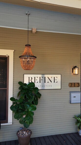 Primary Photo Of 713 W 14th St, Austin Office For Sale