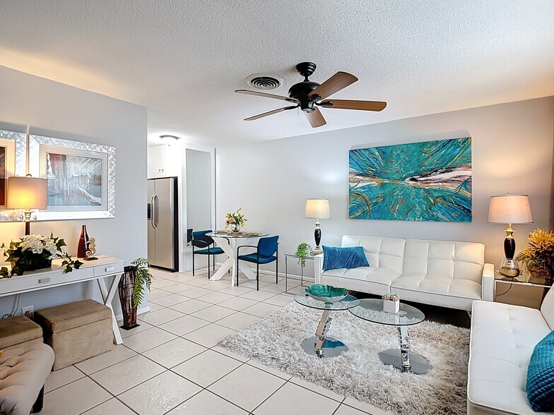 More Photos Of 139 SE Jefferson Cir N, Saint Petersburg Apartments For Sale