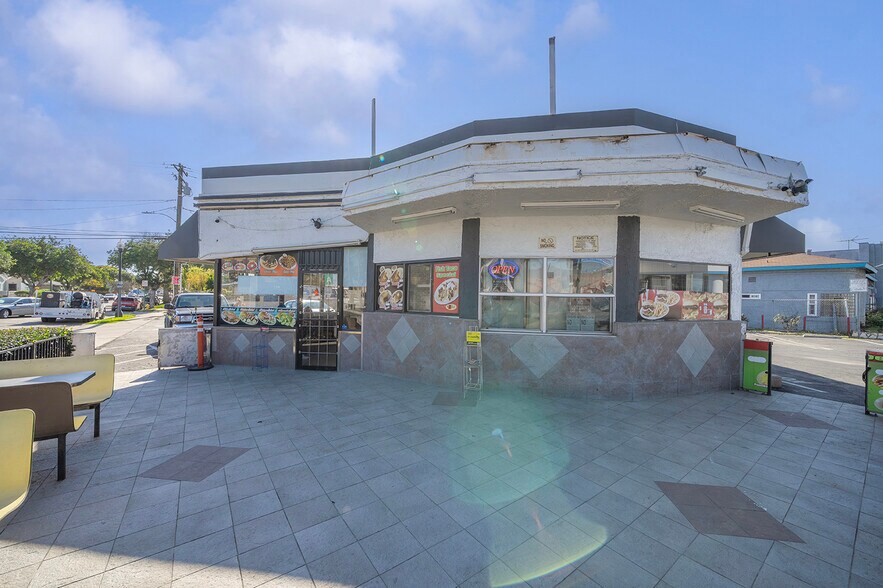 More Photos Of 201 W Whittier Blvd, Montebello Freestanding For Sale