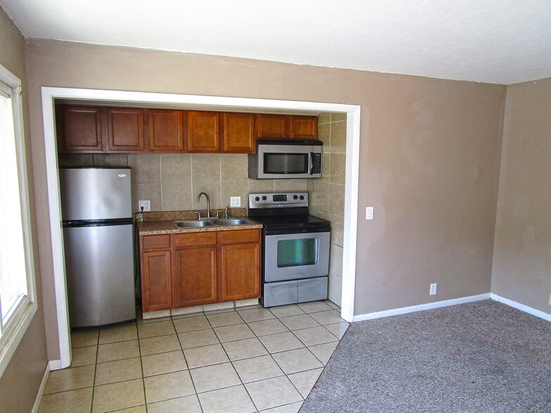 More Photos Of 3027 Chicago Cir, Omaha Apartments For Sale
