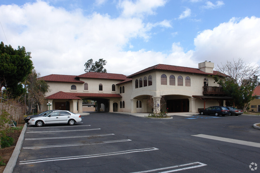 Primary Photo Of 1352 Irvine Blvd, Tustin Medical For Lease