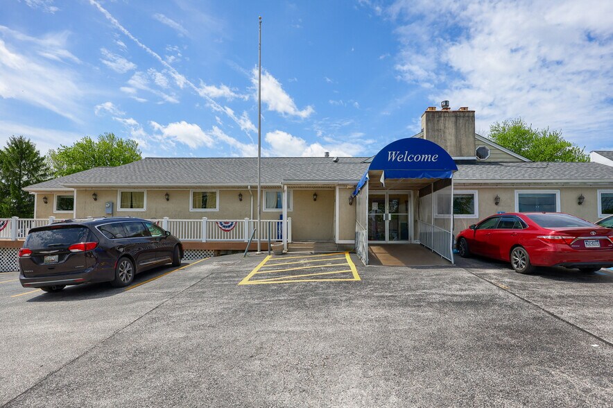 More Photos Of 17308 Susquehanna Trl, New Freedom Restaurant For Sale