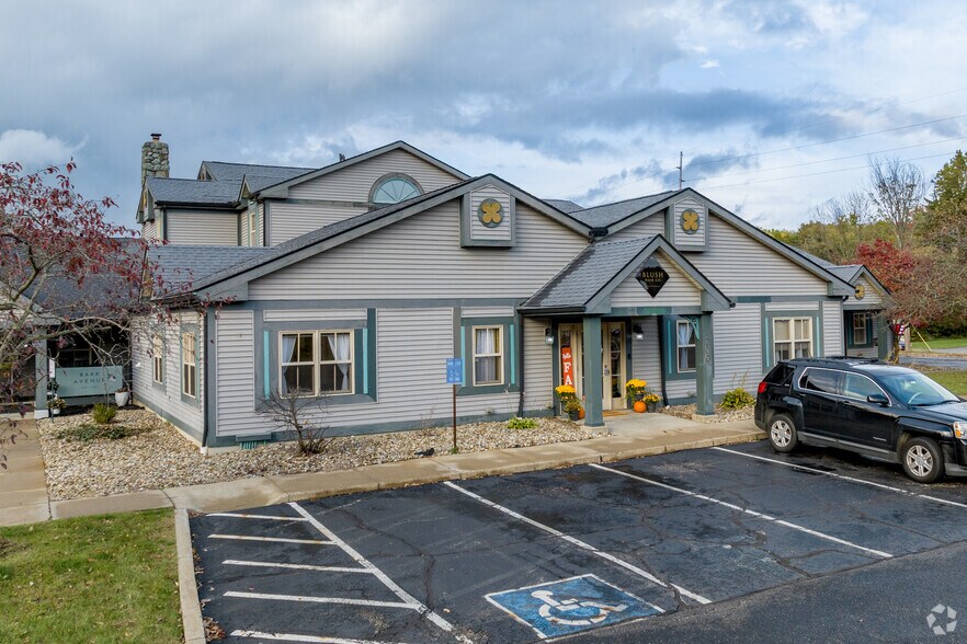 More Photos Of 754 S Cleveland Ave, Mogadore Medical For Sale