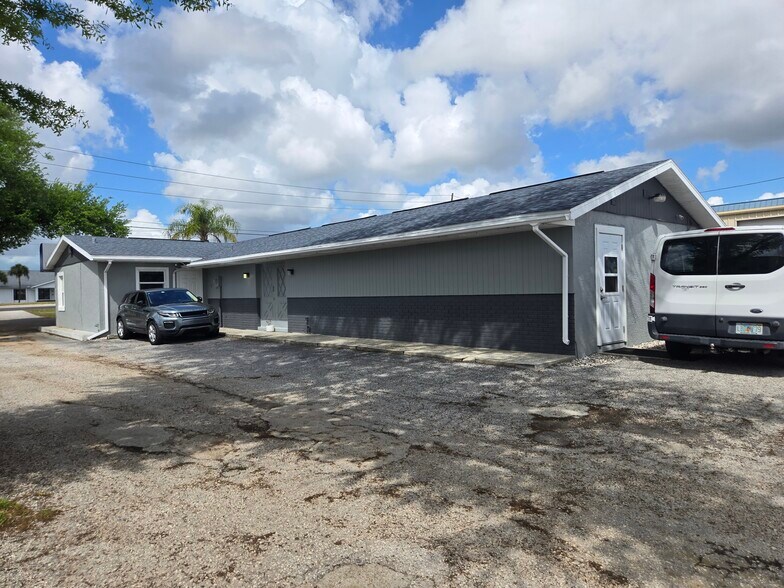 More Photos Of 11151 66th St N, Largo Office For Lease