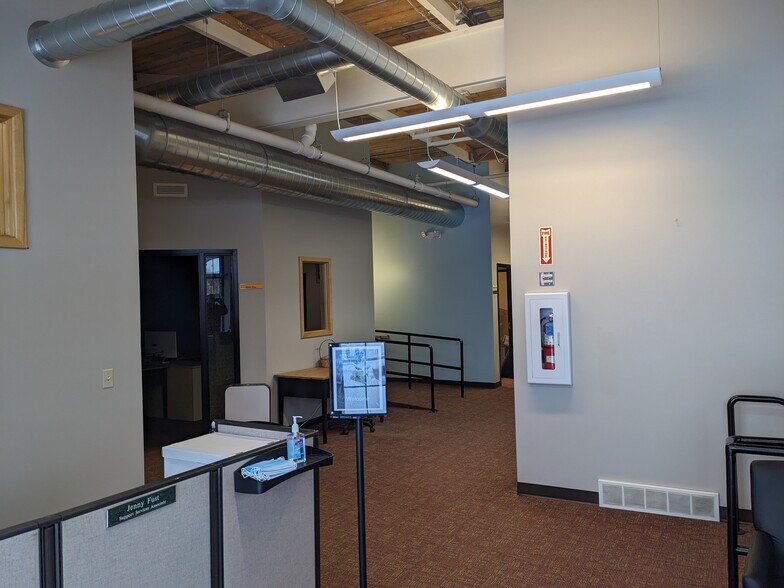 More Photos Of 1213 Center St, Lansing Medical For Sale