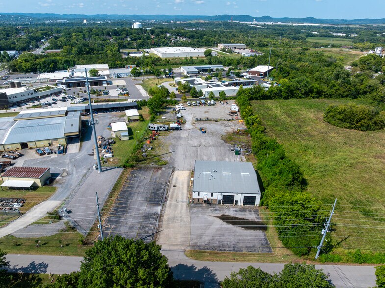More Photos Of 3333 Hydes Ferry Pike, Nashville Warehouse For Lease