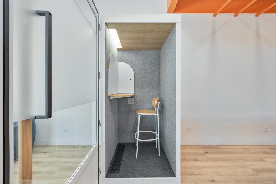 More Photos Of 5214 Harrisburg Blvd, Houston Office For Lease