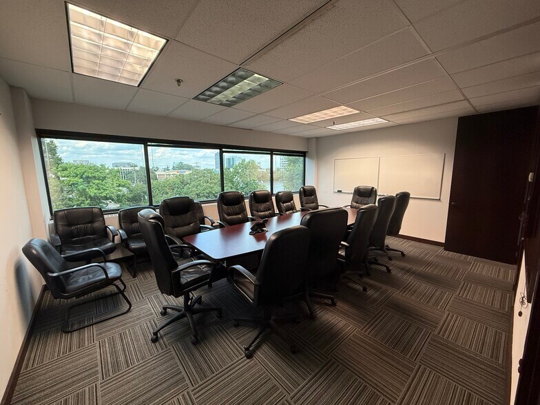 More Photos Of 8230 Boone Blvd, Vienna Office For Sale
