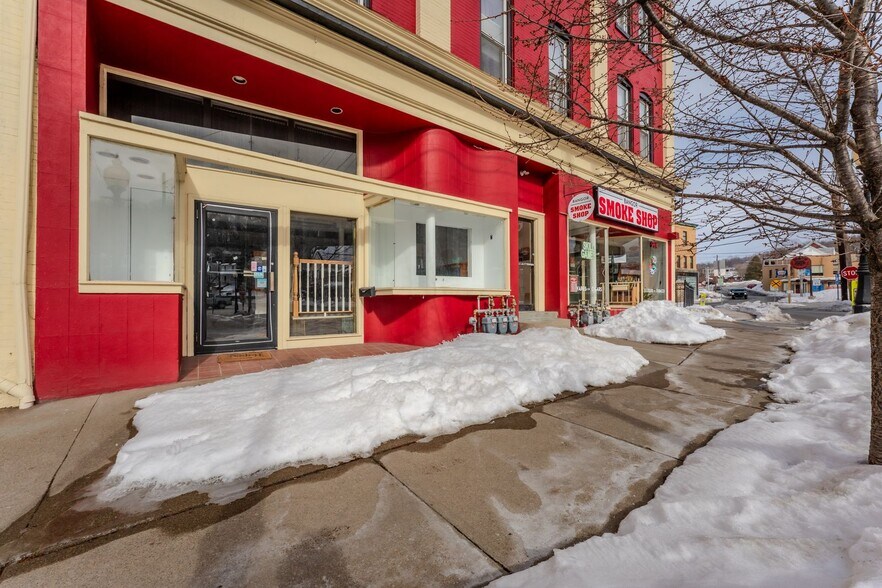 More Photos Of 1-5 Broadway, Bangor Apartments For Lease