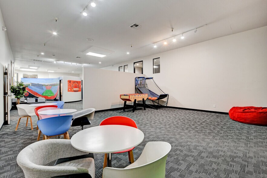 More Photos Of 5240 W Charleston Blvd, Las Vegas Storefront Retail Office For Sale