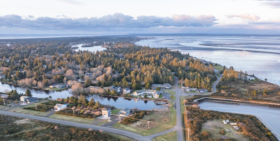 More Photos Of 1031 Discovery Ave SE, Ocean Shores Apartments For Sale