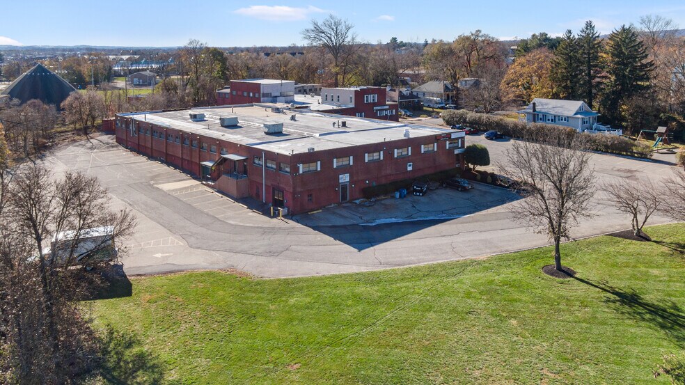 More Photos Of 47 Maple Ave, Flemington Light Manufacturing For Lease