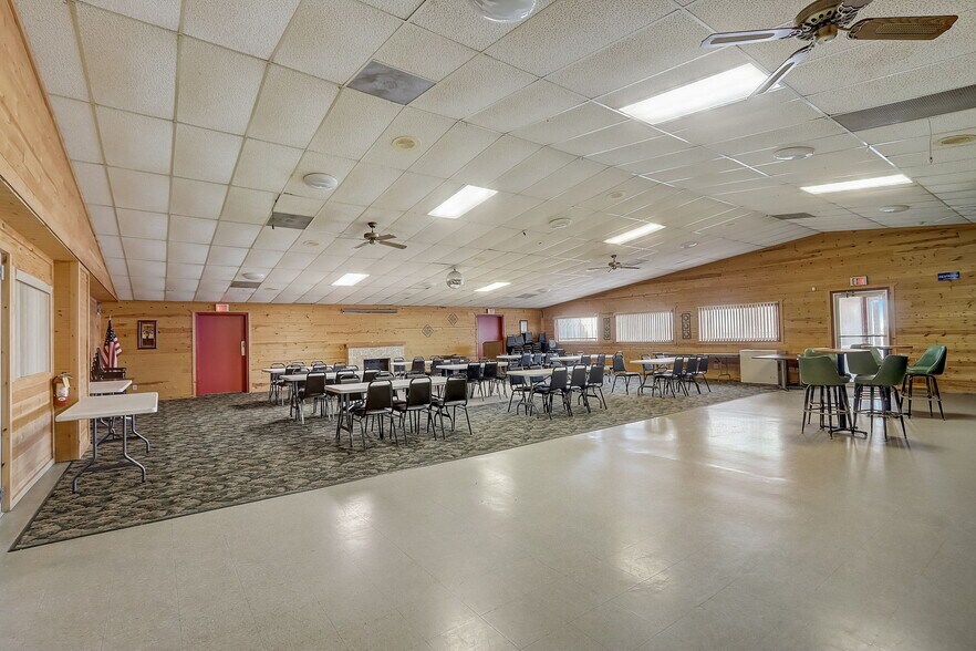 More Photos Of 711 W Racine St, Jefferson Restaurant For Sale