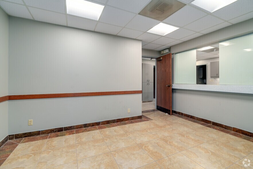More Photos Of 616 E Altamonte Dr, Altamonte Springs Medical For Sale