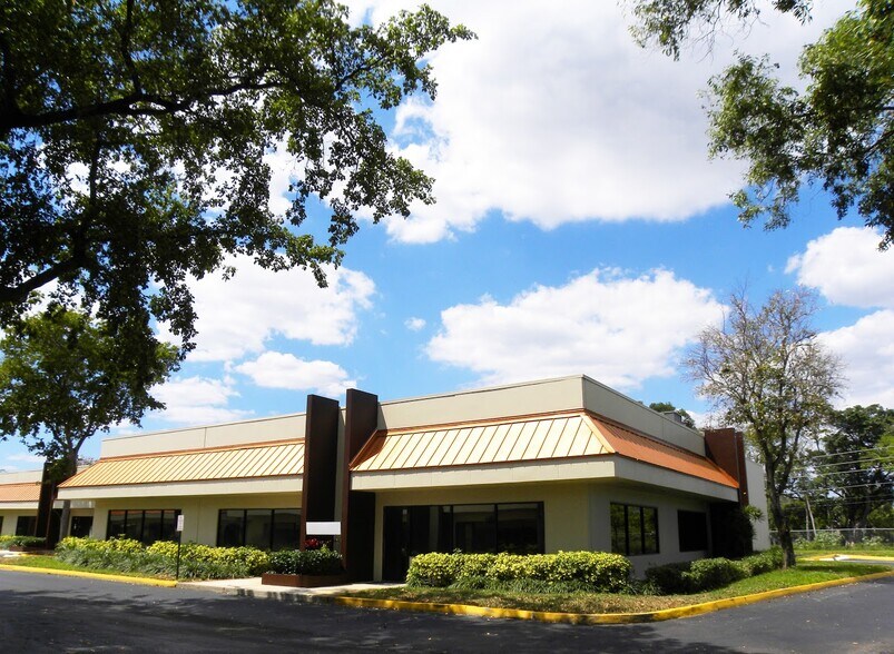 Primary Photo Of 6400-6472 NW 5th Way, Fort Lauderdale Office For Lease