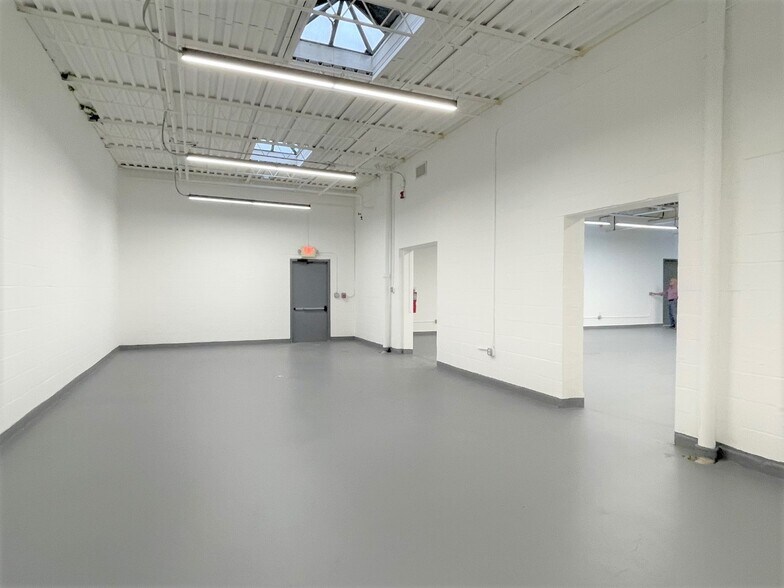 More Photos Of 230 Somerville Ave, Somerville Warehouse For Lease