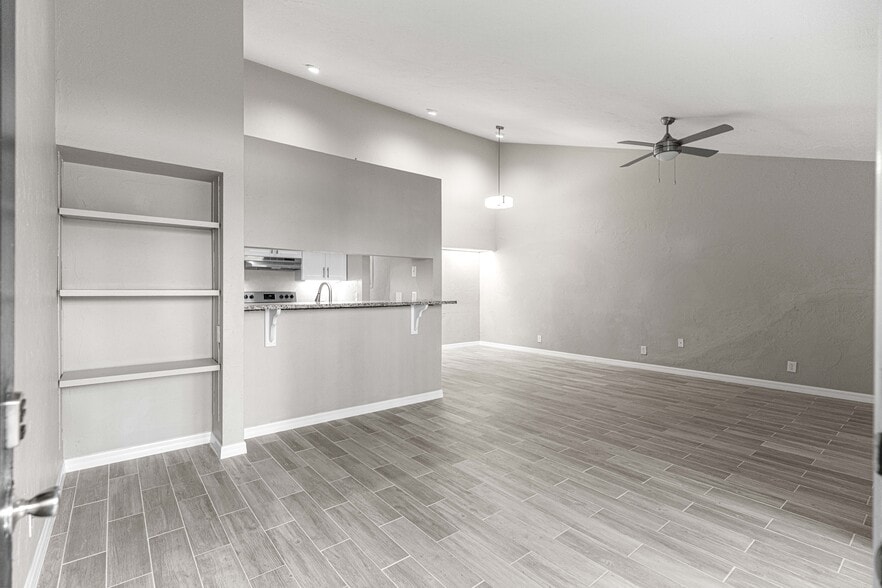 More Photos Of 4151 SE 22nd Ave, Ocala Apartments For Sale