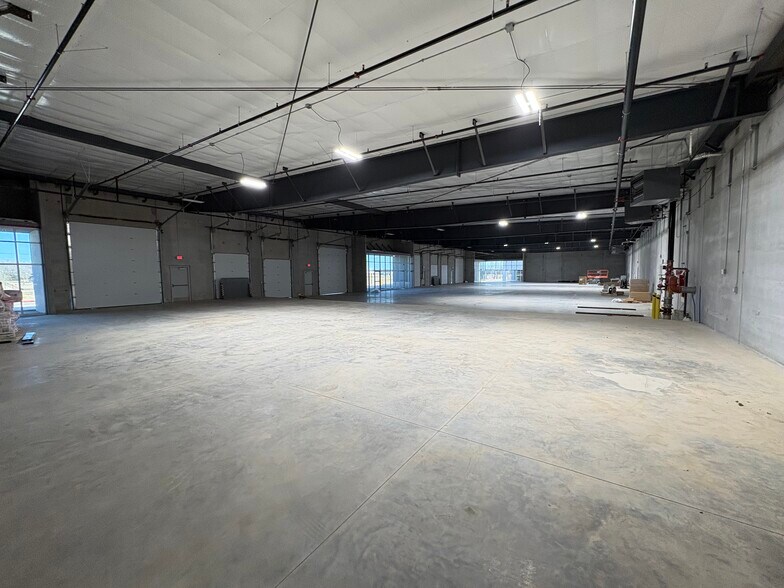 More Photos Of 1515 E Robinson Ave, Springdale Unknown For Lease