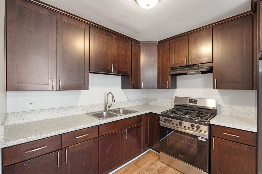More Photos Of 1911 W 2nd St, Los Angeles Apartments For Sale