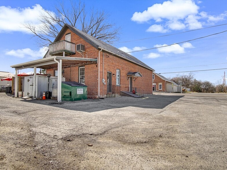 More Photos Of 214 Main St, Ruma Restaurant For Sale