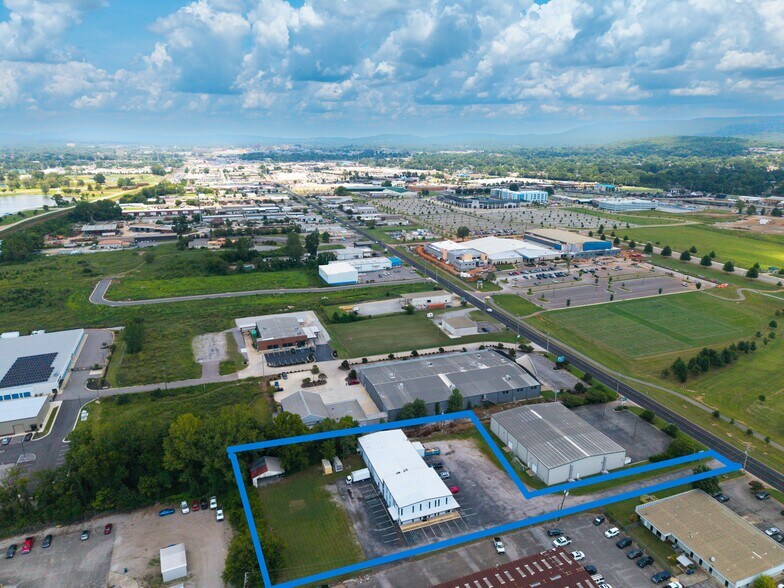 Primary Photo Of 3240 Leeman Ferry Rd SW, Huntsville Distribution For Sale