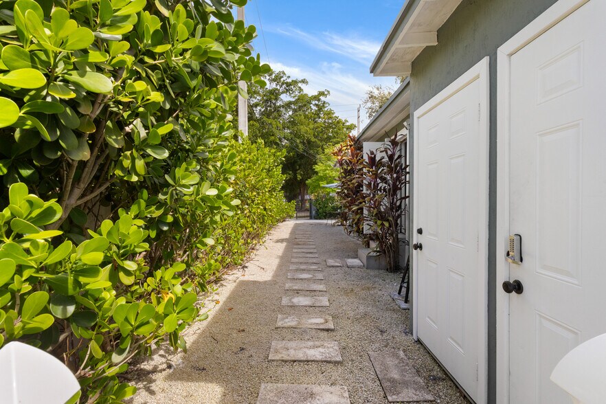 More Photos Of 790 NW 60th St, Miami Apartments For Sale