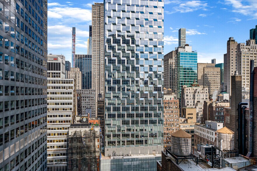 More Photos Of 56 W 45th St, New York Office For Lease
