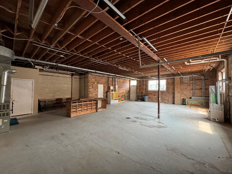 More Photos Of 112 NW 2nd Ave, Mandan Storefront Retail Residential For Sale