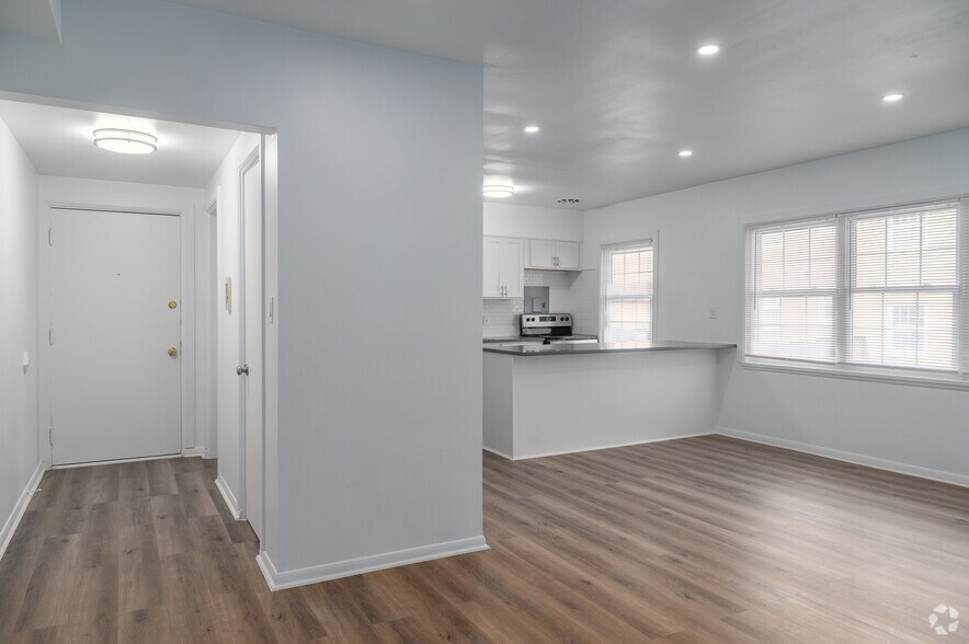 More Photos Of 20000 Van Aken Blvd, Shaker Heights Apartments For Sale
