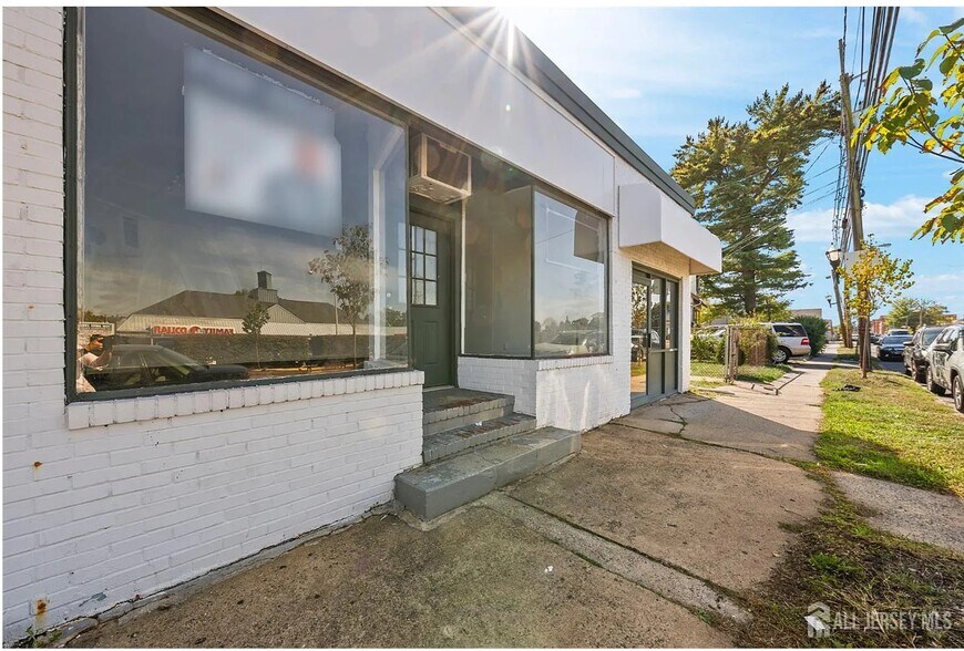 More Photos Of 612 Hamilton St, Somerset Storefront Retail Residential For Lease