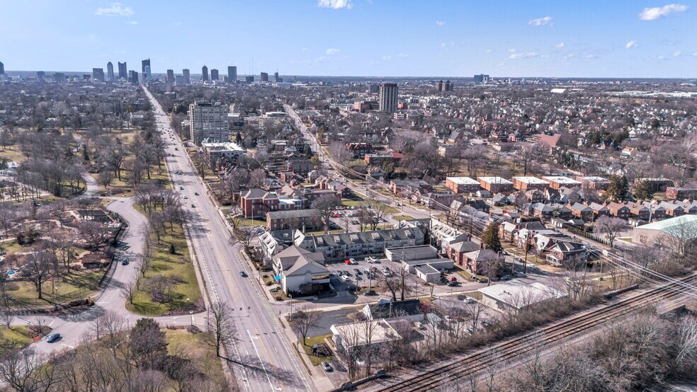 More Photos Of 1824 E Broad St, Columbus Office Residential For Lease