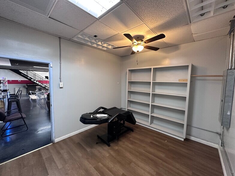 More Photos Of 3500 21st St, Bakersfield Health Club For Lease