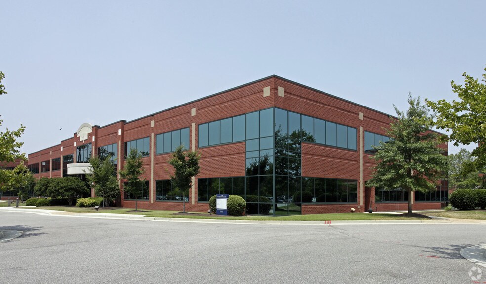 More Photos Of 1305 Executive Blvd, Chesapeake Office For Lease
