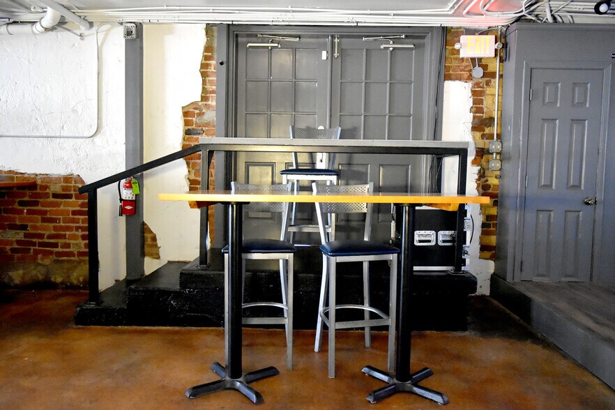 More Photos Of 124 E G.E. Patterson Ave, Memphis Restaurant For Sale