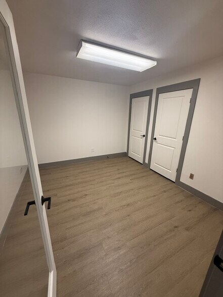 More Photos Of 1287 E Common St, New Braunfels Office For Lease