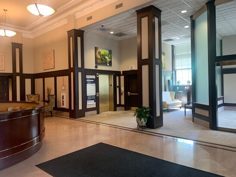 More Photos Of 48-50 W Chestnut St, Lancaster Office For Lease