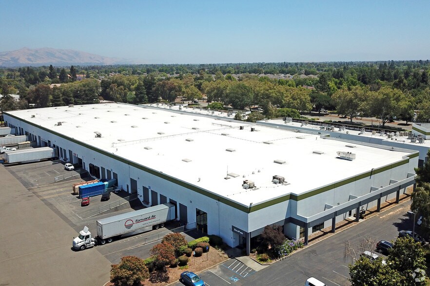 Primary Photo Of 33572-33580 Central Ave, Union City Warehouse For Lease