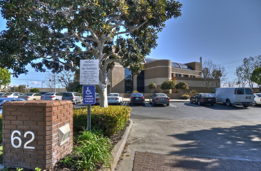 More Photos Of 62 Corporate Park, Irvine Medical For Lease