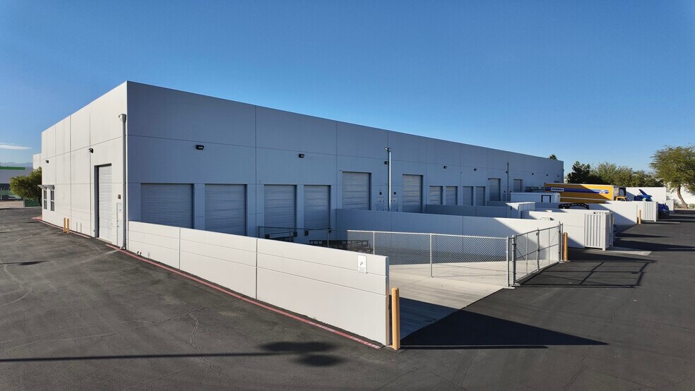 More Photos Of 3475 W Post Rd, Las Vegas Warehouse For Lease