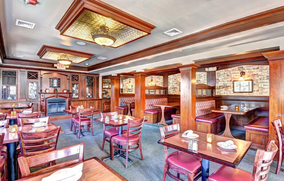 More Photos Of 337 N Liberty Dr, Tomkins Cove Restaurant For Sale