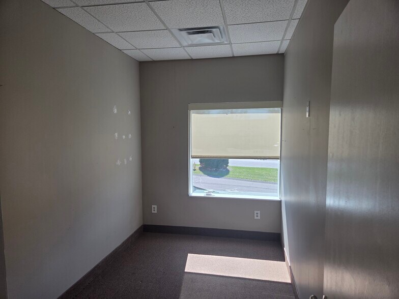 More Photos Of 1524 Route 9, Clifton Park Medical For Lease