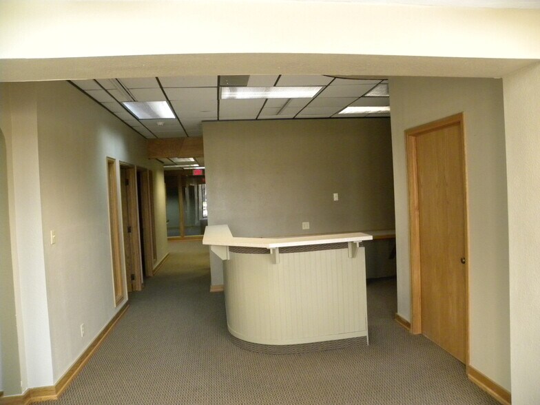 More Photos Of 305 SW Wyoming, Casper Office For Sale