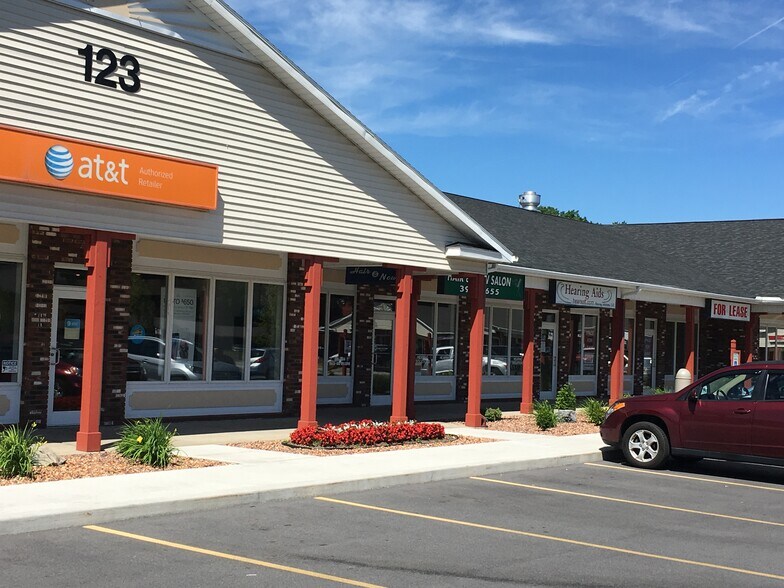 More Photos Of 123 Saratoga Rd, Schenectady Unknown For Lease