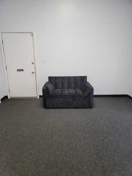 More Photos Of 1522 Pointer Ridge Pl, Bowie Office Residential For Sale