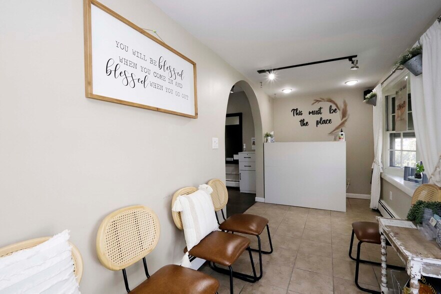 More Photos Of 66 Rockdale Ave, New Bedford Office For Sale