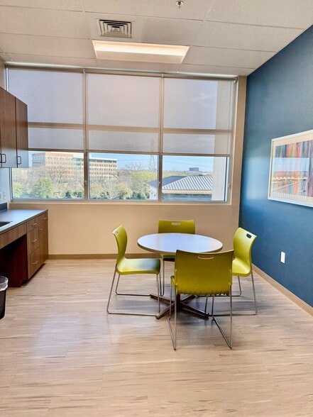 More Photos Of 5668 Edwards Ranch Rd, Fort Worth Medical For Lease