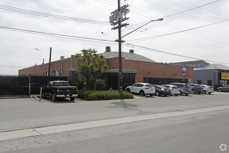 More Photos Of 5432 W 104th St, Los Angeles Flex For Lease